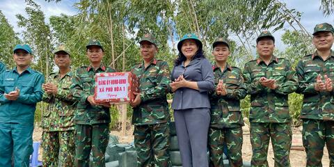 Lãnh đạo xã Phú Hòa 1 kiểm tra thực địa và động viên lực lượng tham gia chuẩn bị diễn tập tác chiến xã trong khu vực phòng thủ năm 2026