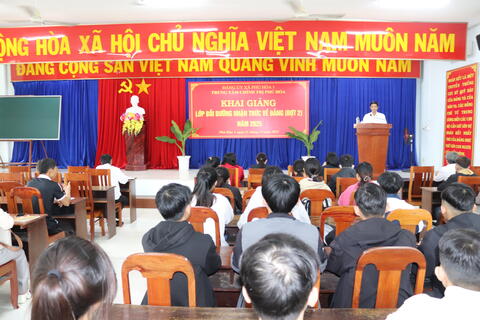 Khai giảng lớp bồi dưỡng nhận thức về Đảng (đợt 2) năm 2025