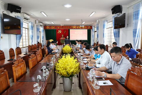 Ban Thường vụ Đảng ủy xã làm việc theo quy chế với Ban Thường trực Ủy ban MTTQ Việt Nam và các tổ chức chính trị - xã hội xã