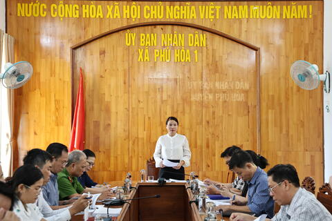 HĐND xã Phú Hòa 1 giám sát công tác chuyển đổi số trên địa bàn xã