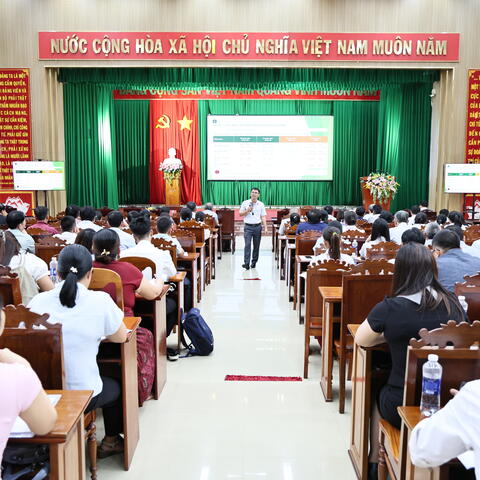 Tập huấn hướng dẫn quy trình, mẫu phiếu rà soát hộ nghèo, hộ cận nghèo năm 2026